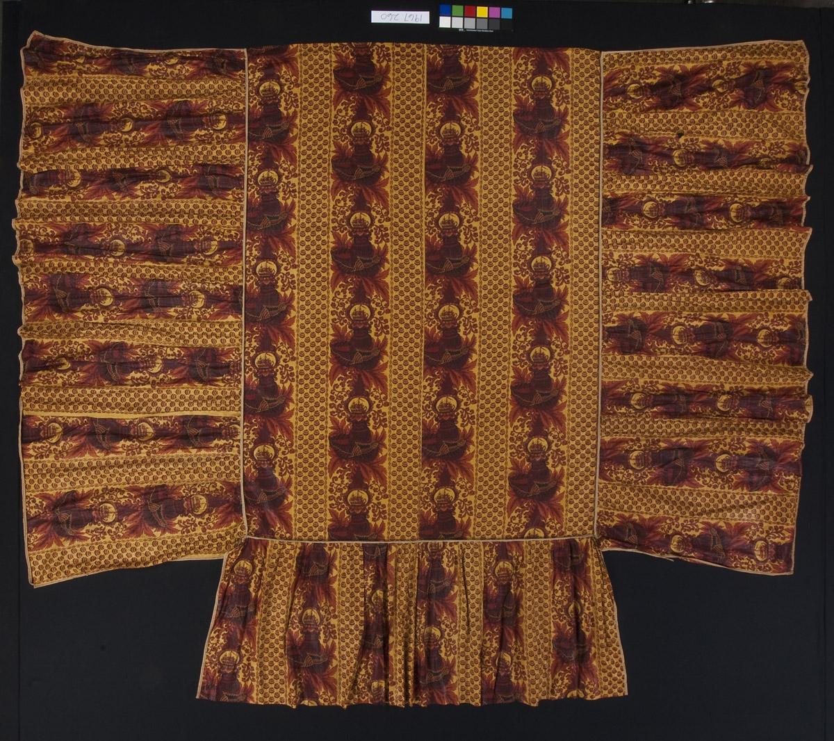 1967.0260.008 Bedcover, view 1