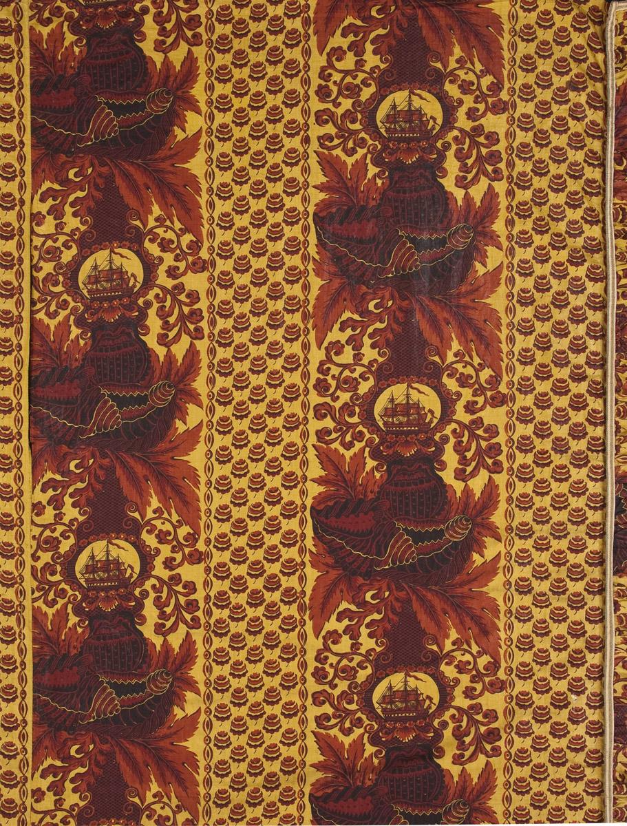 1967.0260.008 Bedcover, detail 1