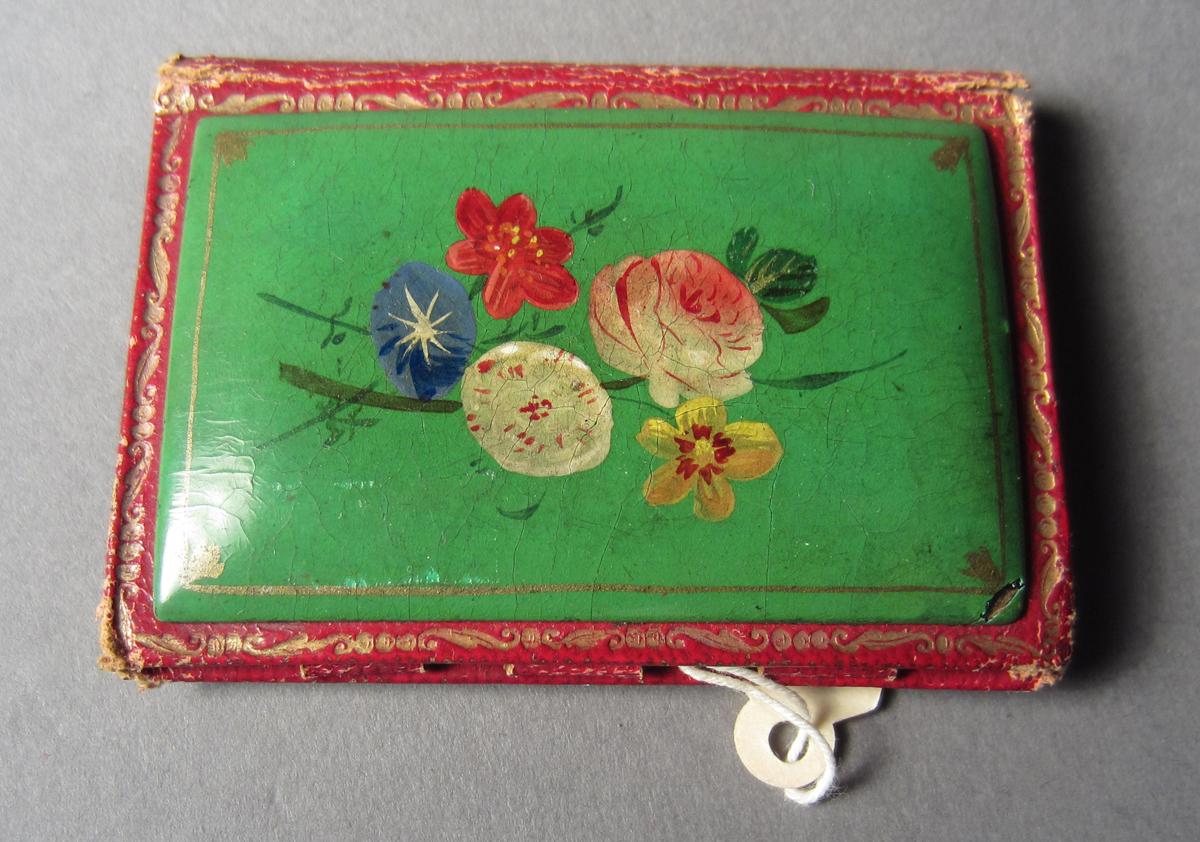 1967.0510 Sewing case, Side 2