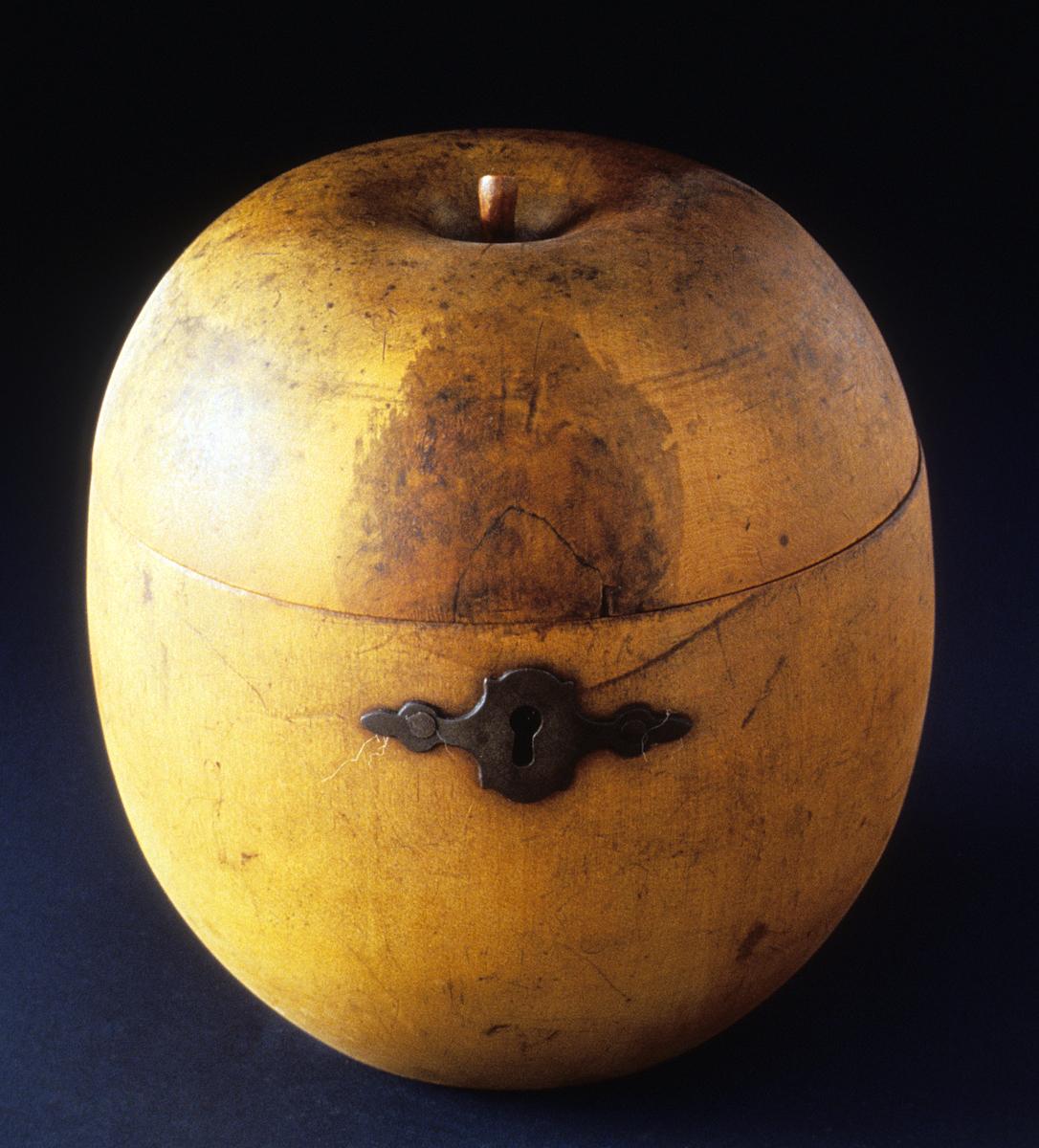 1967.0523 Tea Canister