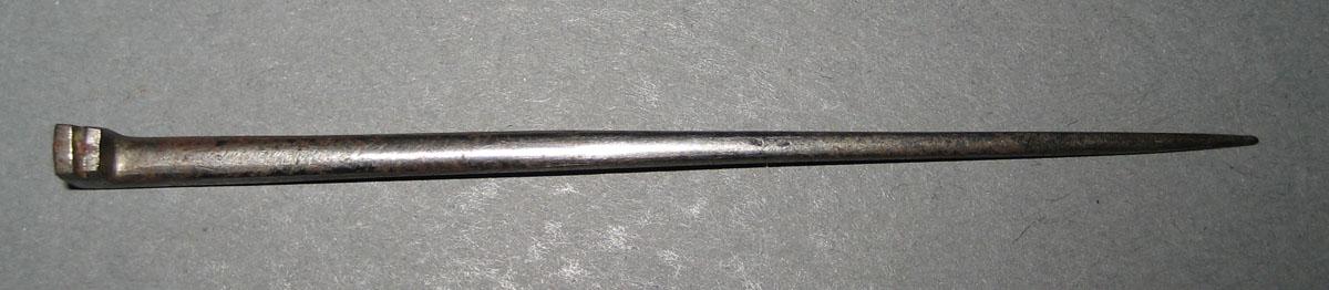 1967.0526 D Tool (for needlework)