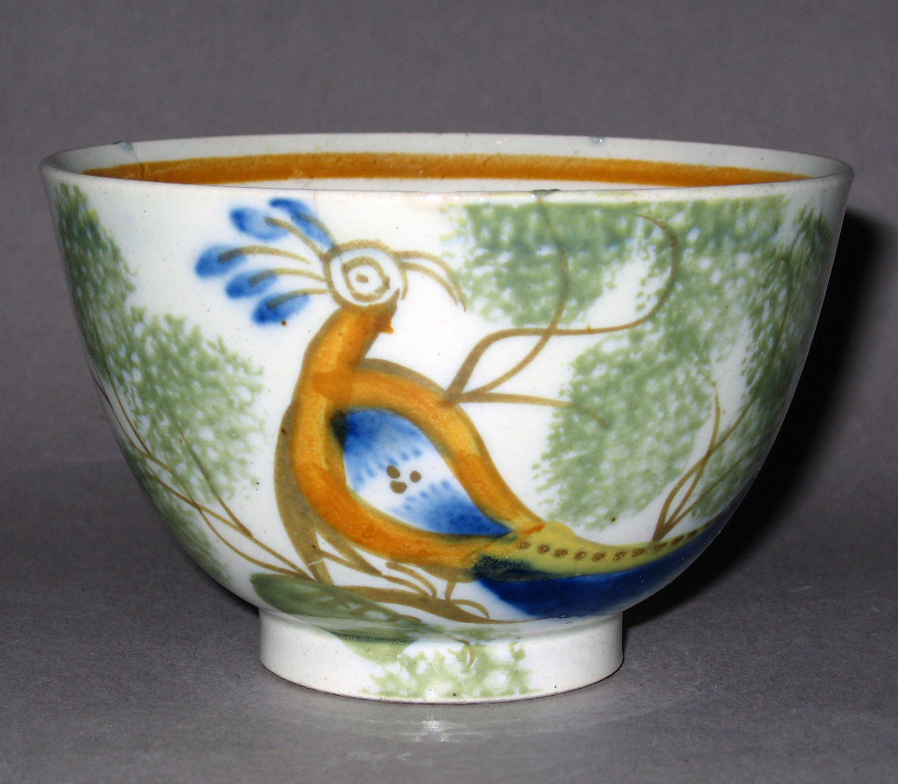 1967.0530.003 Pearlware teabowl