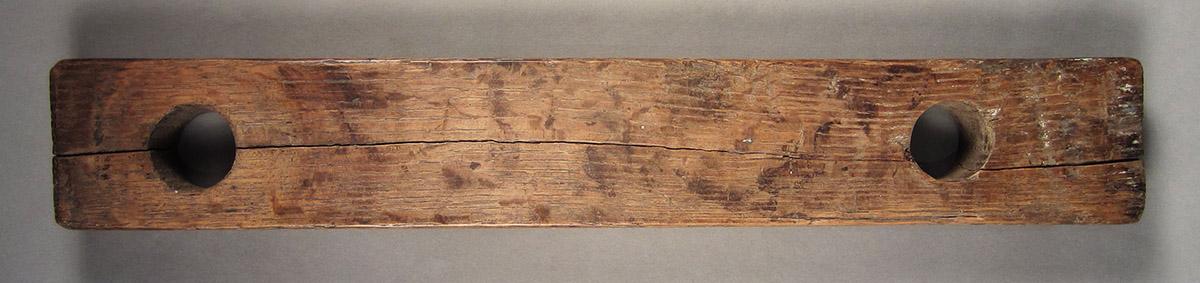 1957.0026.220 A-E, Clamp, piece B side 3