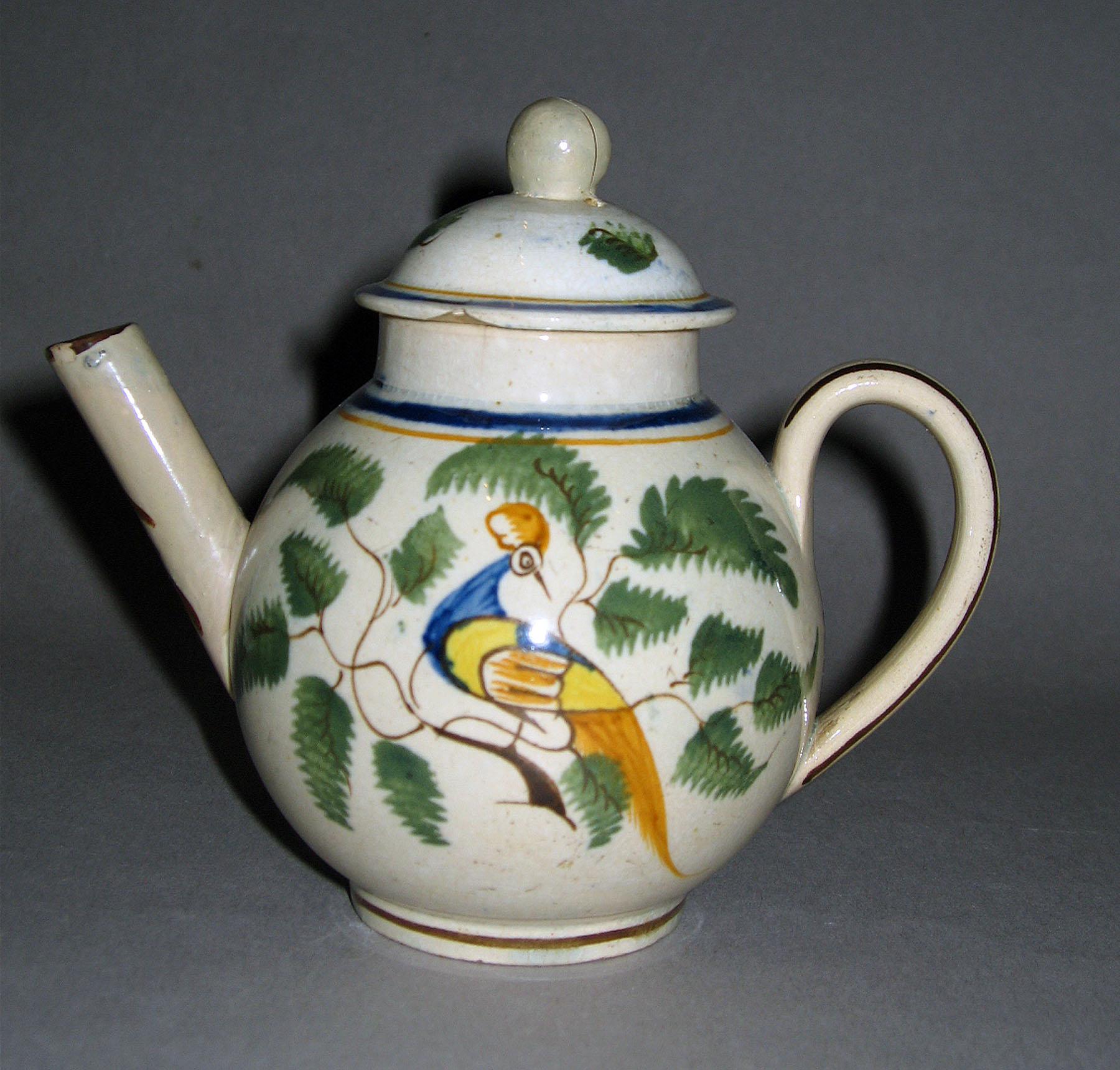 1967.0549 Pearlware teapot