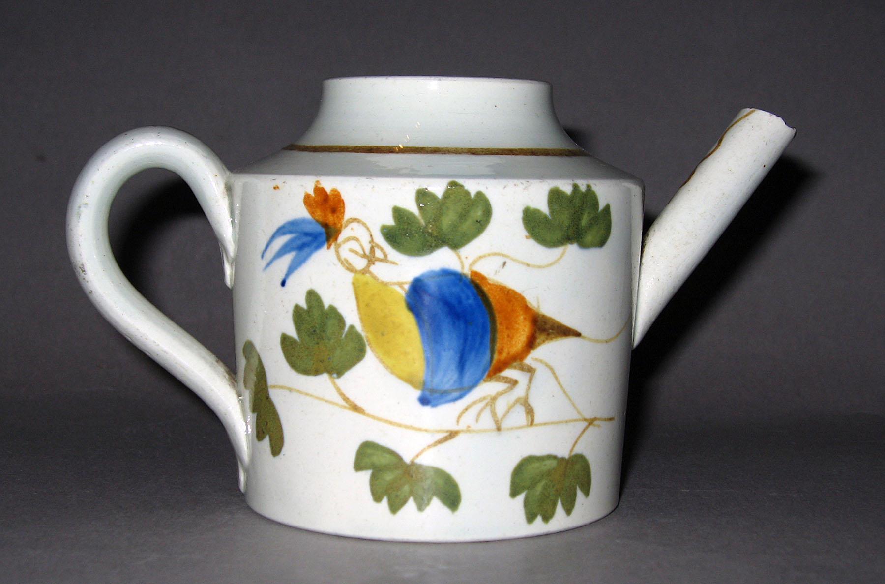 1967.0554 Pearlware teapot