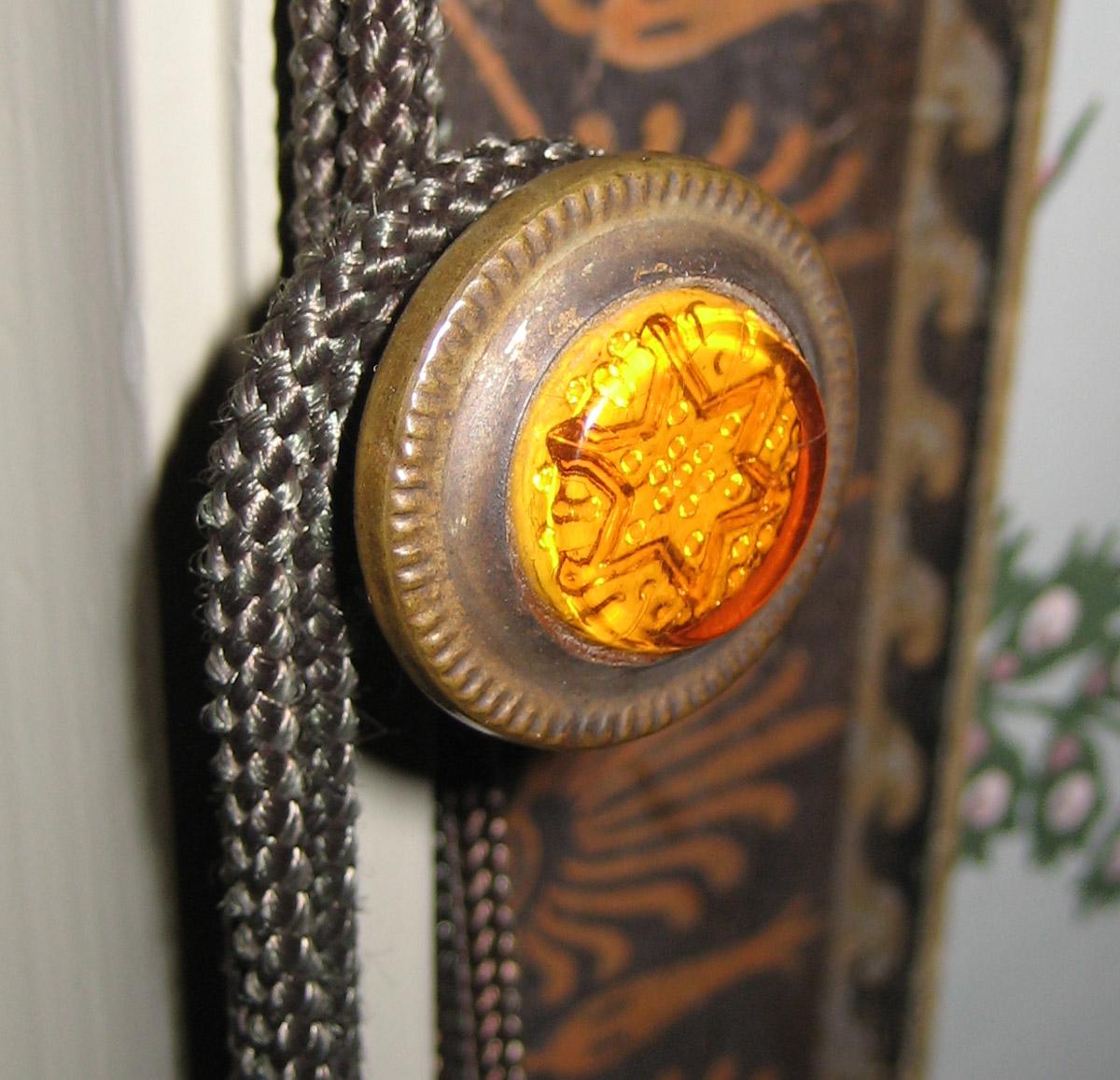 1967.0558.002 Cloak pin