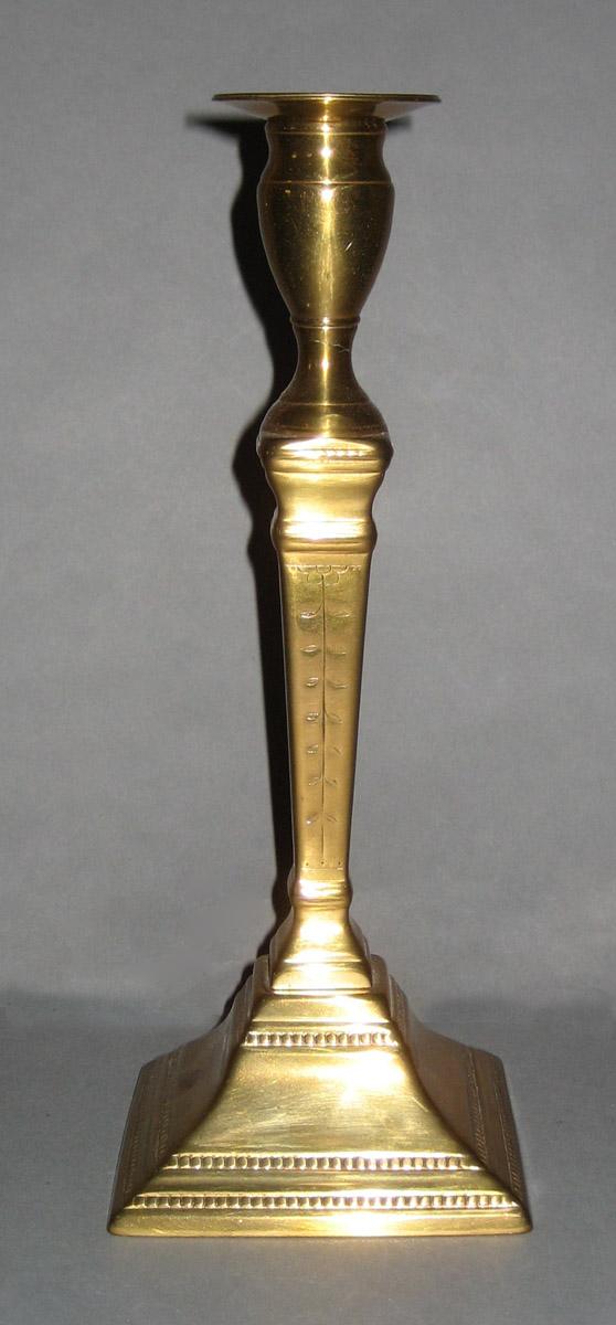 1967.0564.002 Candlestick
