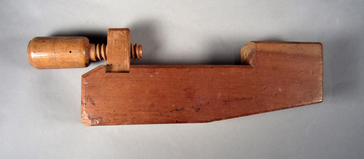 1957.0026.224 A-C Clamp, Assembled