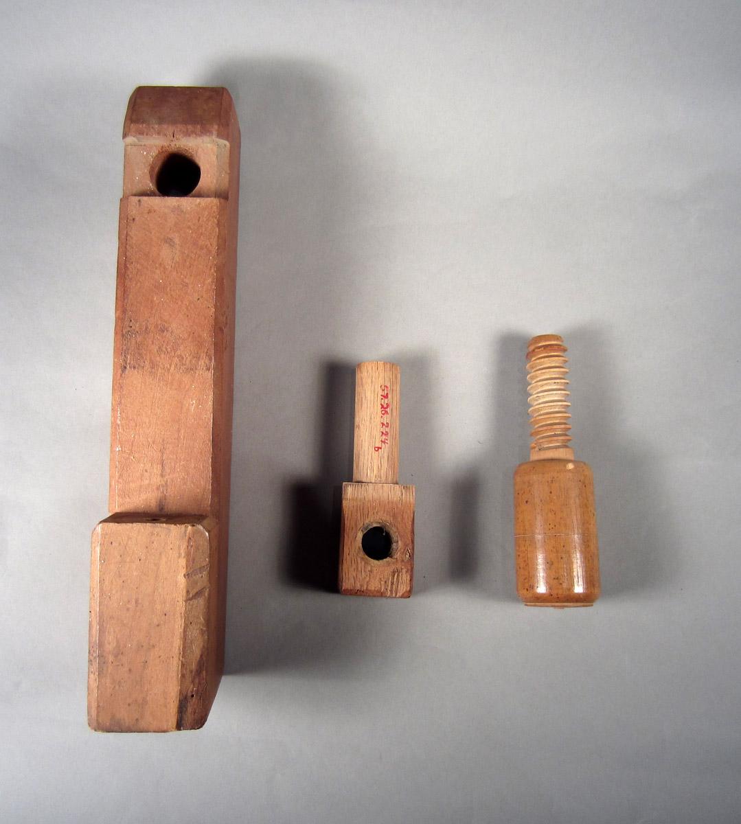 1957.0026.224 A-C Clamp, View 1