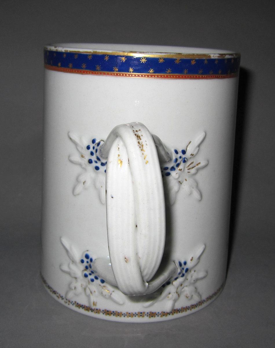1967.0581 Porcelain mug handle