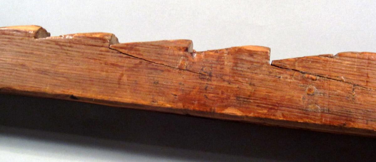 1957.0026.226 Panel clamp, Teeth detail