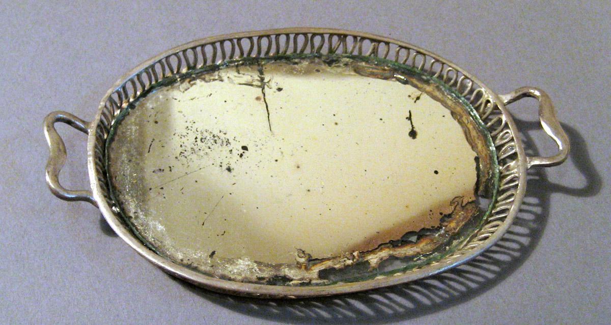 1967.0599 Silver Tray upper surface