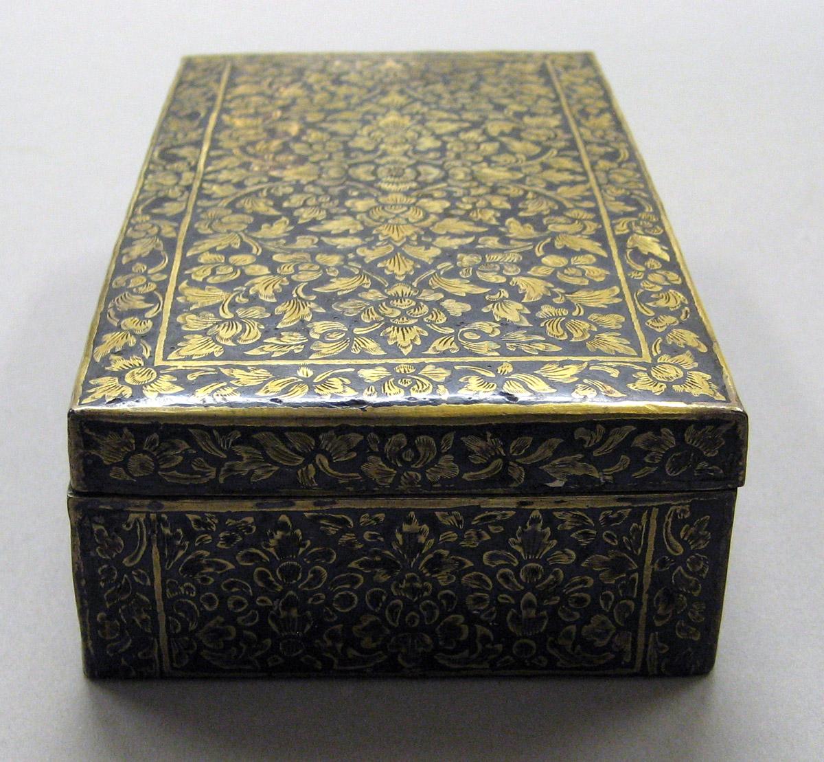 1967.0608 Silver and Brass Box side view