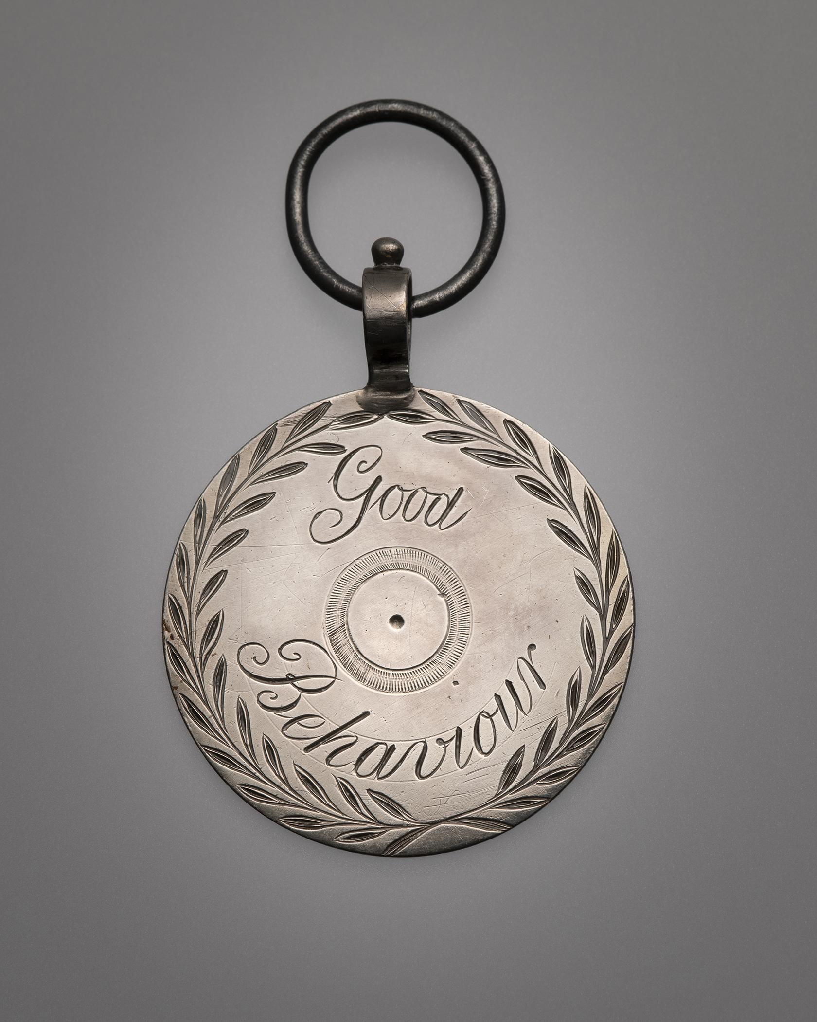 1967.0617 Medal, overall 1