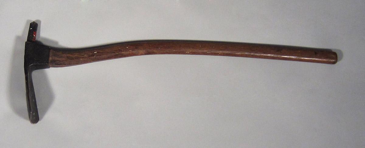 1957.0026.230, Adze, side 1