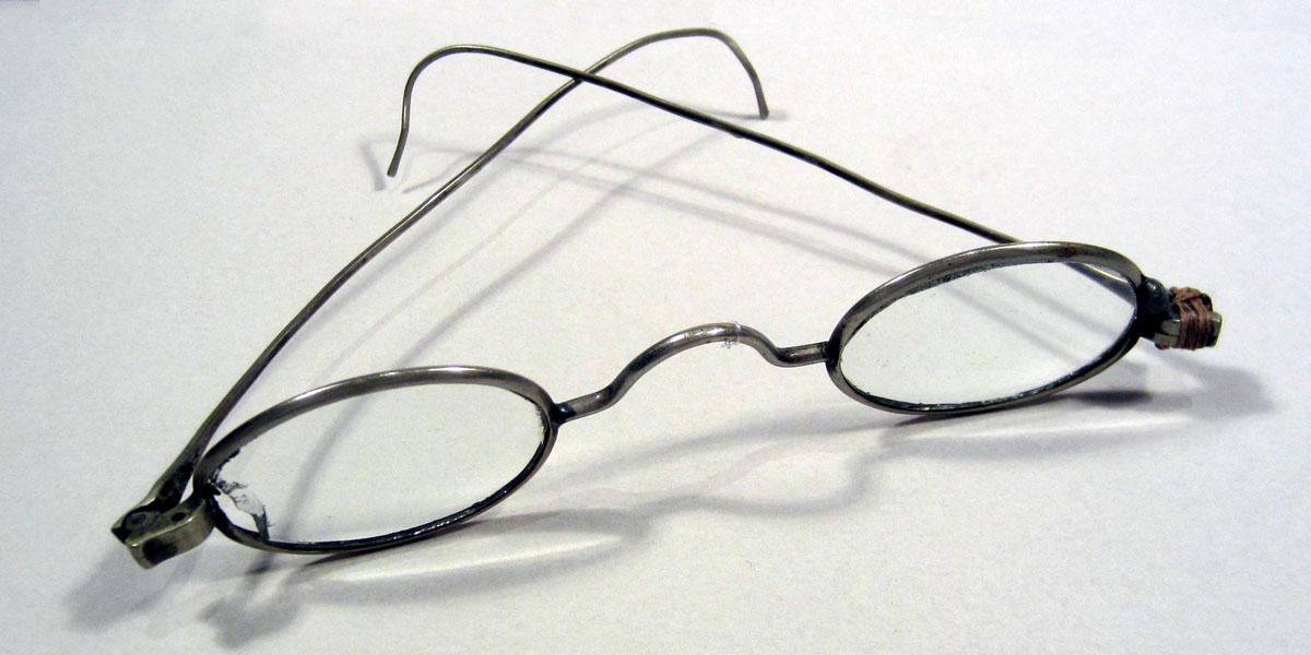 1967.0634 Silver Spectacles view 2