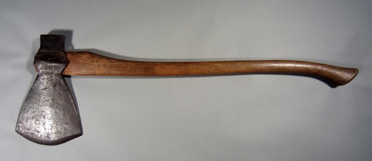 1957.0026.231 Knife-edged ax, Side 2