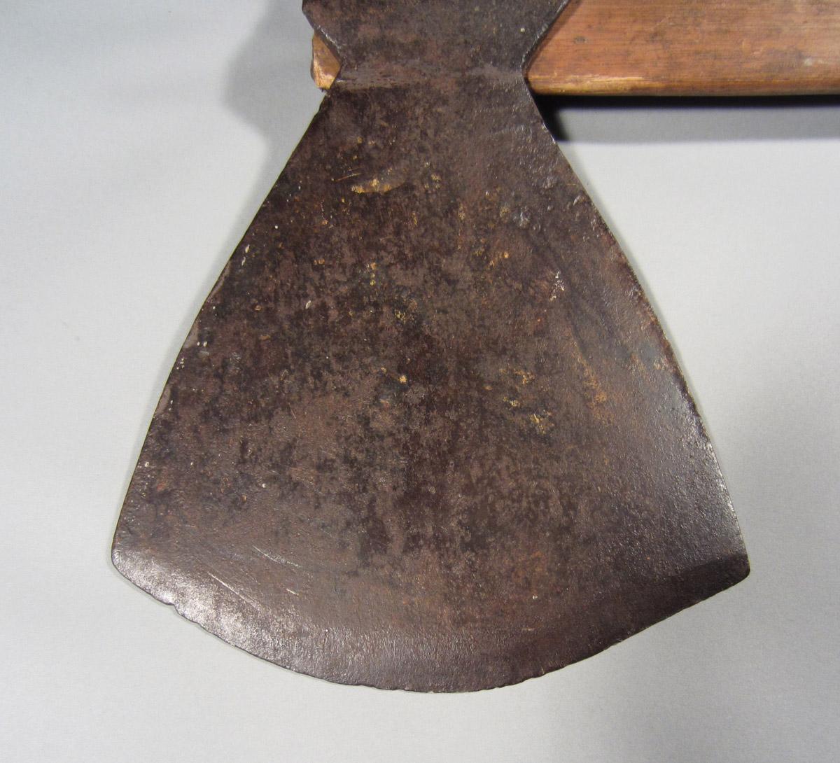 1957.0026.231 Knife-edged ax, Blade