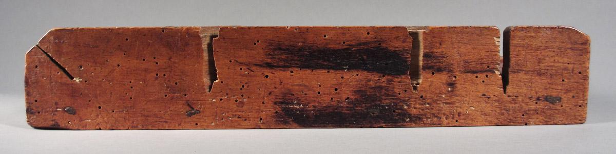 1957.0026.233 Miter box, side 2