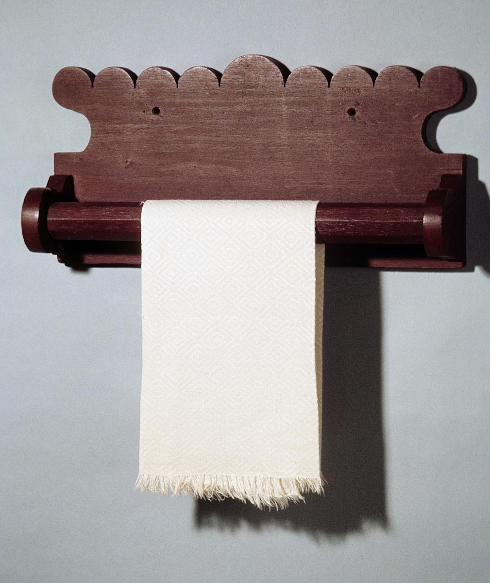 1967.0667 Towel Rack