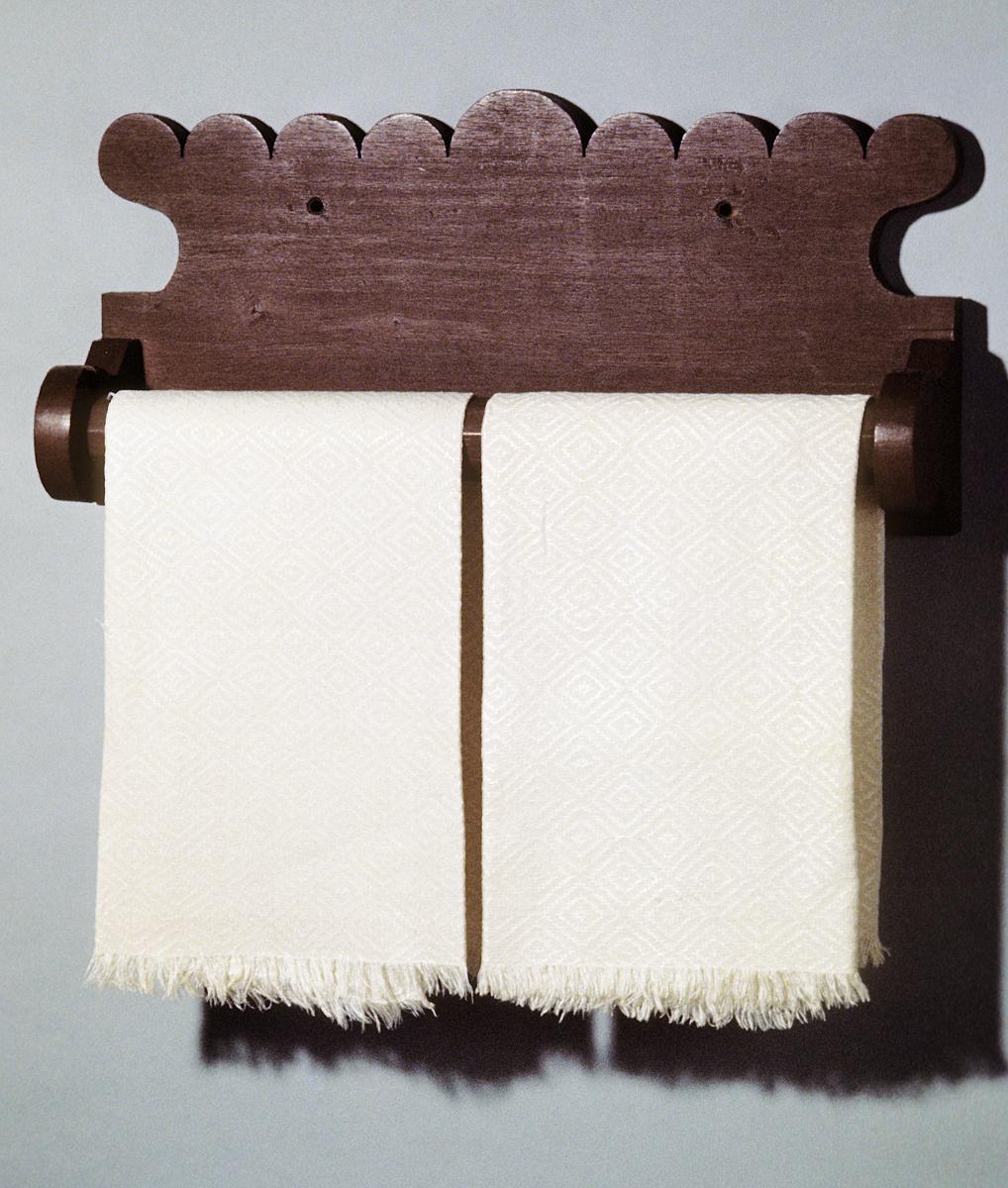 1967.0667 Towel Rack, View 2