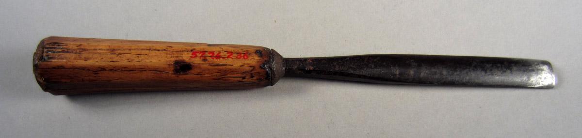 1957.0026.236 Gouge, View 2