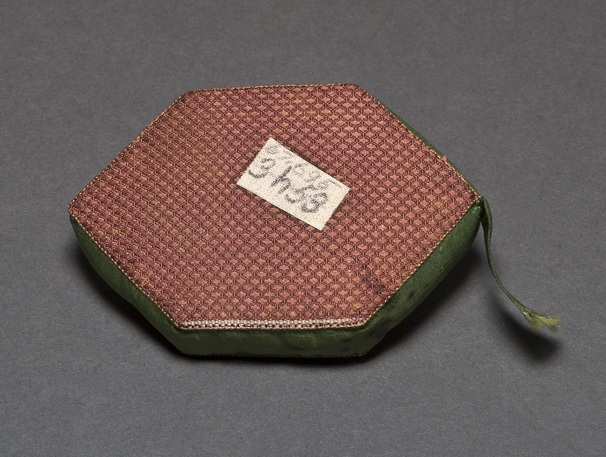 1967.0695 Pincushion, View 2