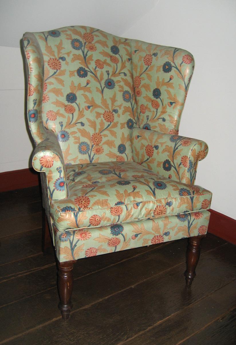 1967.0734 Easy chair view 1