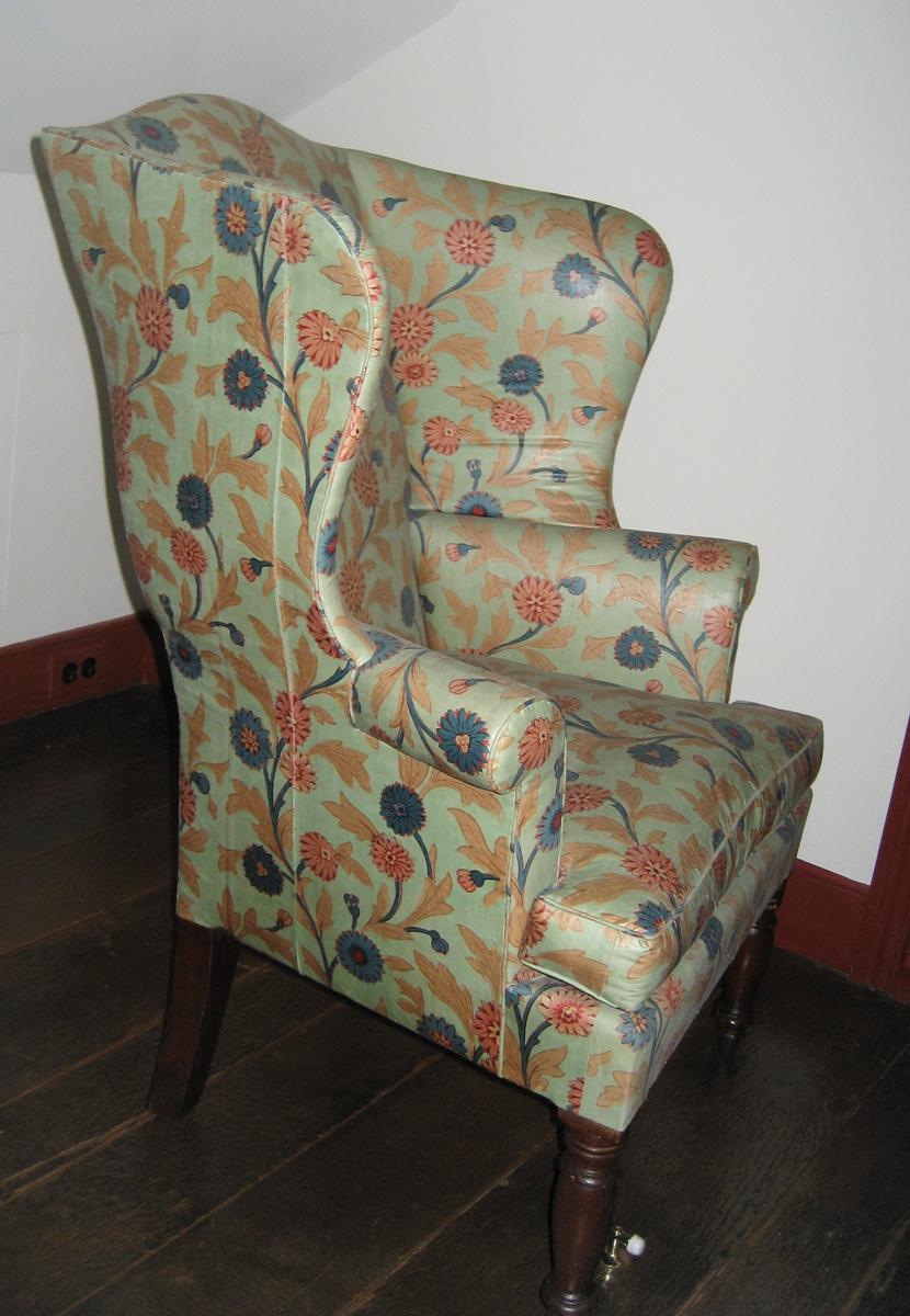 1967.0734 Easy chair view 2