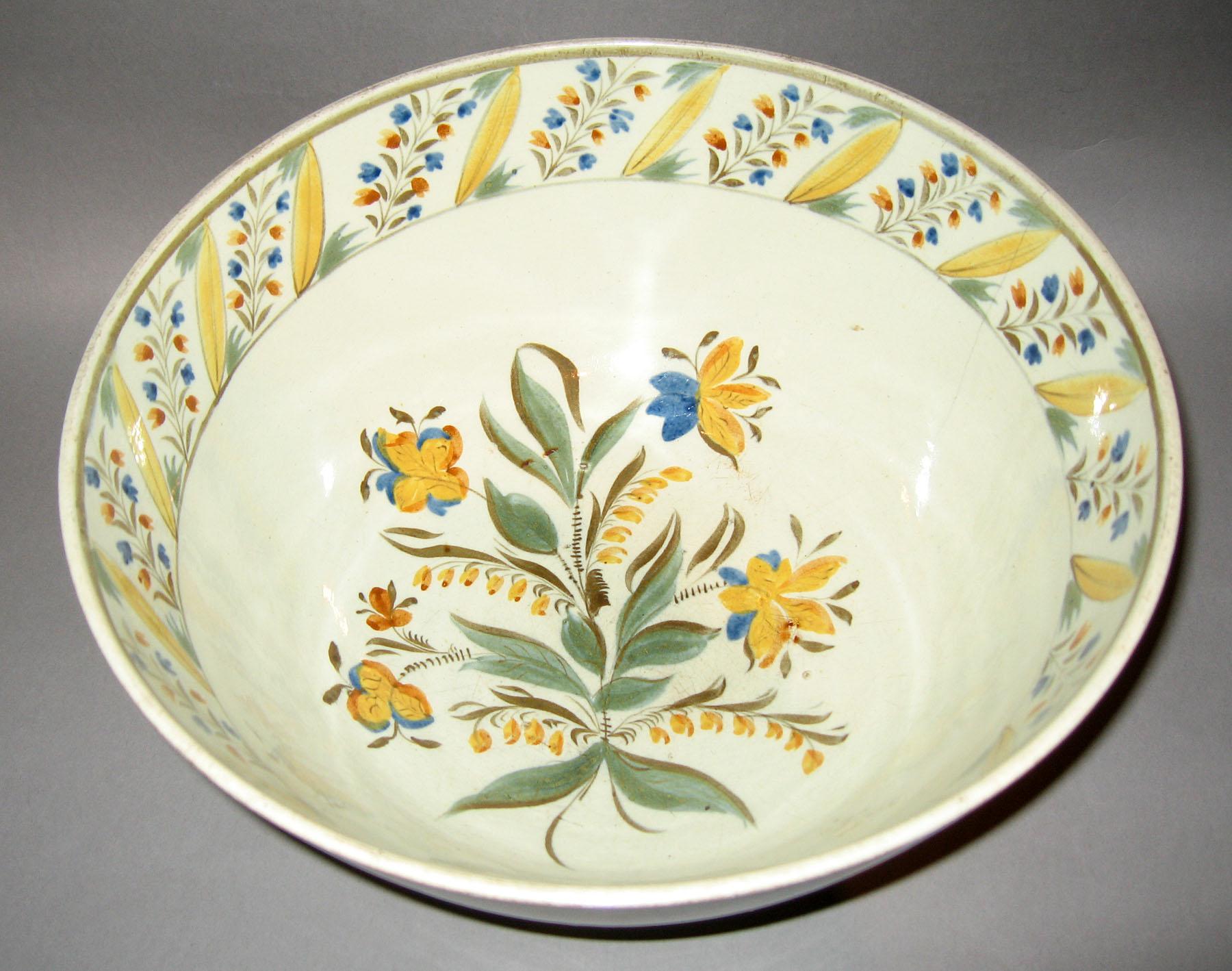 1967.0763 Pearlware bowl (interior)