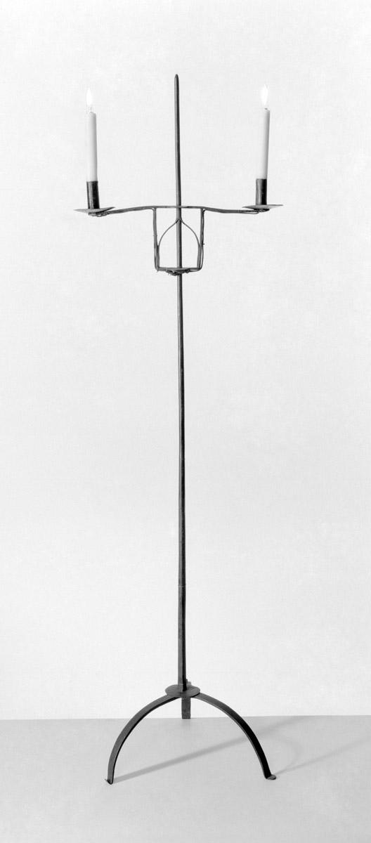 1967.0765 Candlestand