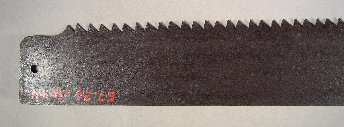 1957.0026.244 Saw blade, edge detail
