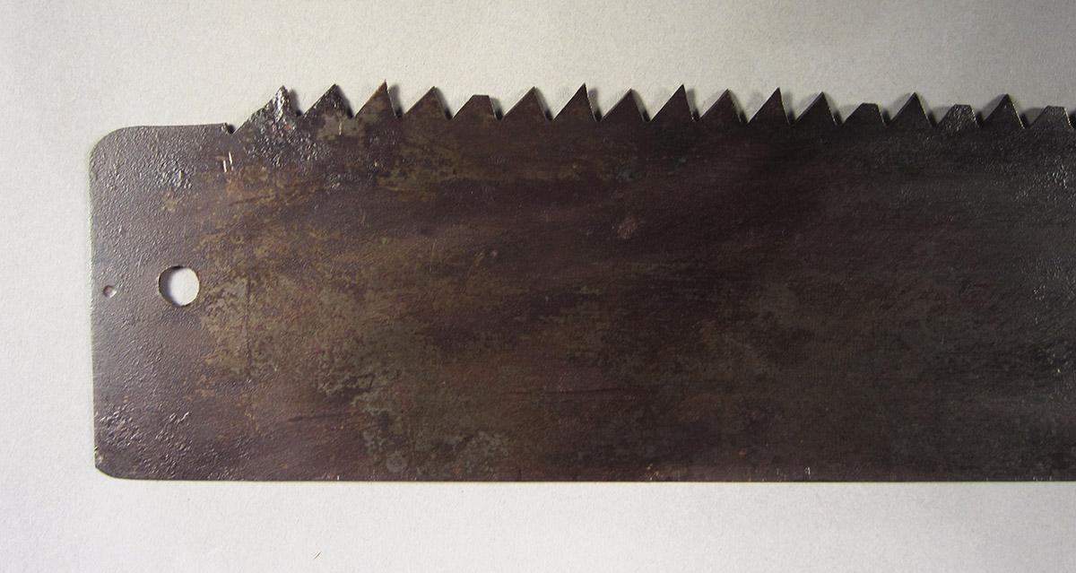 1957.0026.245 Saw blade, edge detail