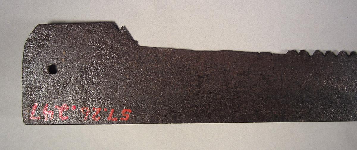 1957.0026.247 Saw blade, edge detail