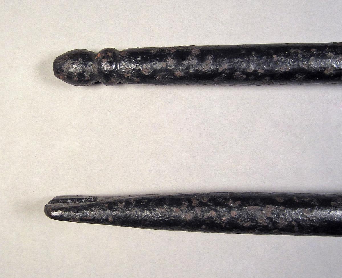 1957.0026.248, carpenter's pincers, handle ends