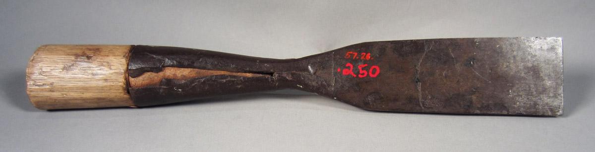 1957.0026.250 Socket chisel, side 2