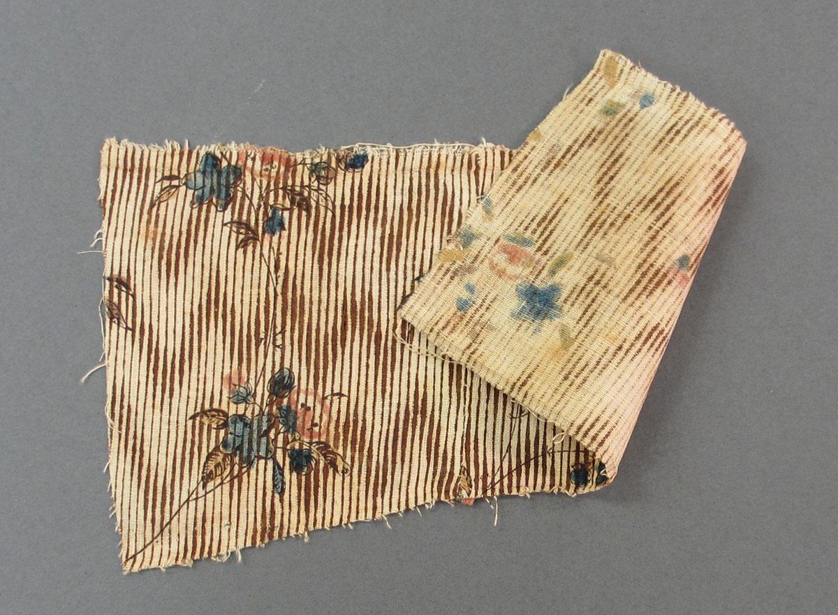 1967.0836 Textile, printed folded corner