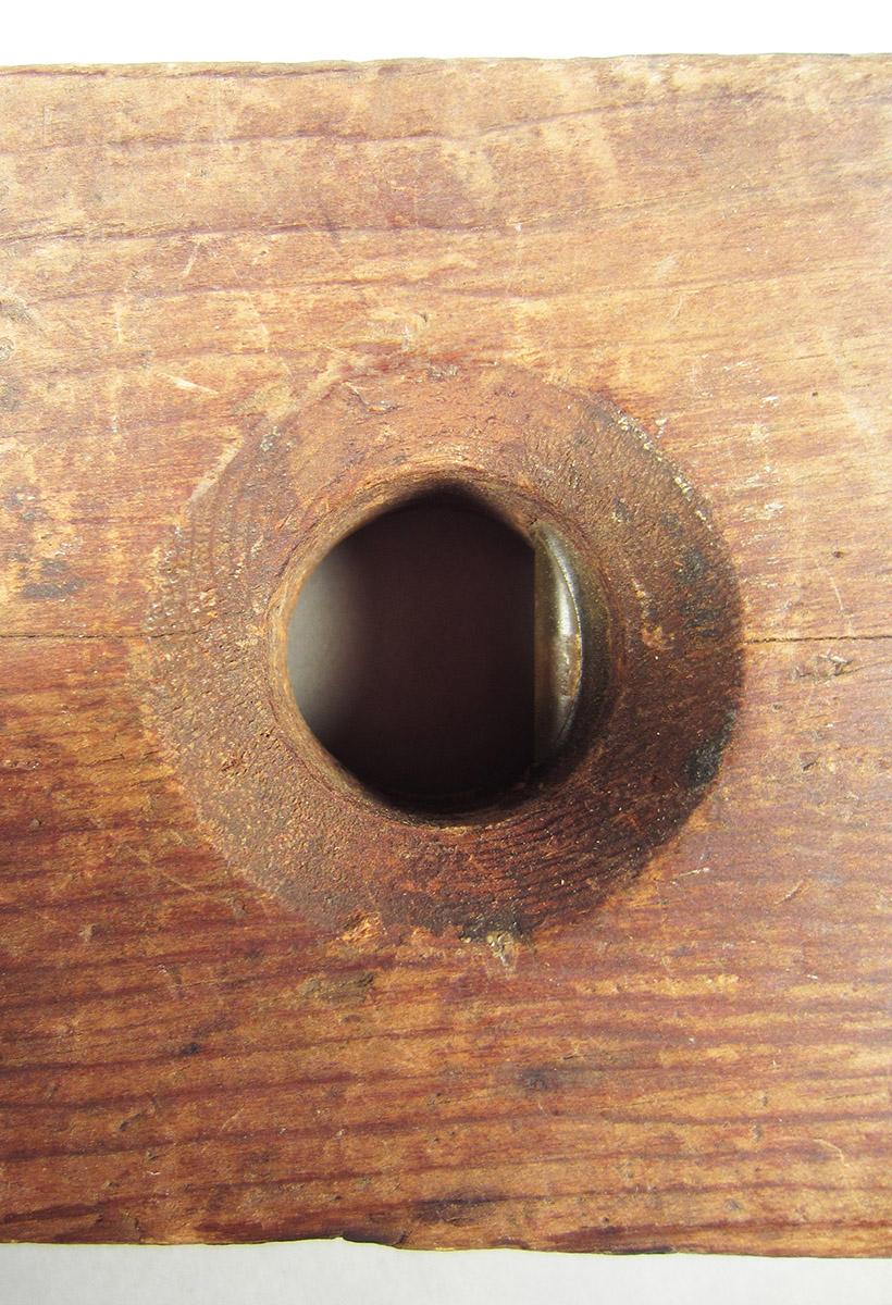 1957.0026.251 Level, central hole
