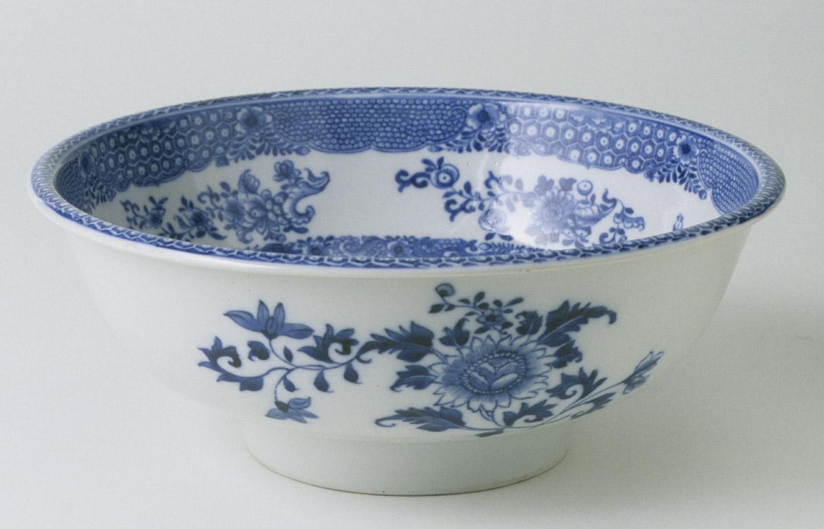 1952.0218 Bowl, view 2