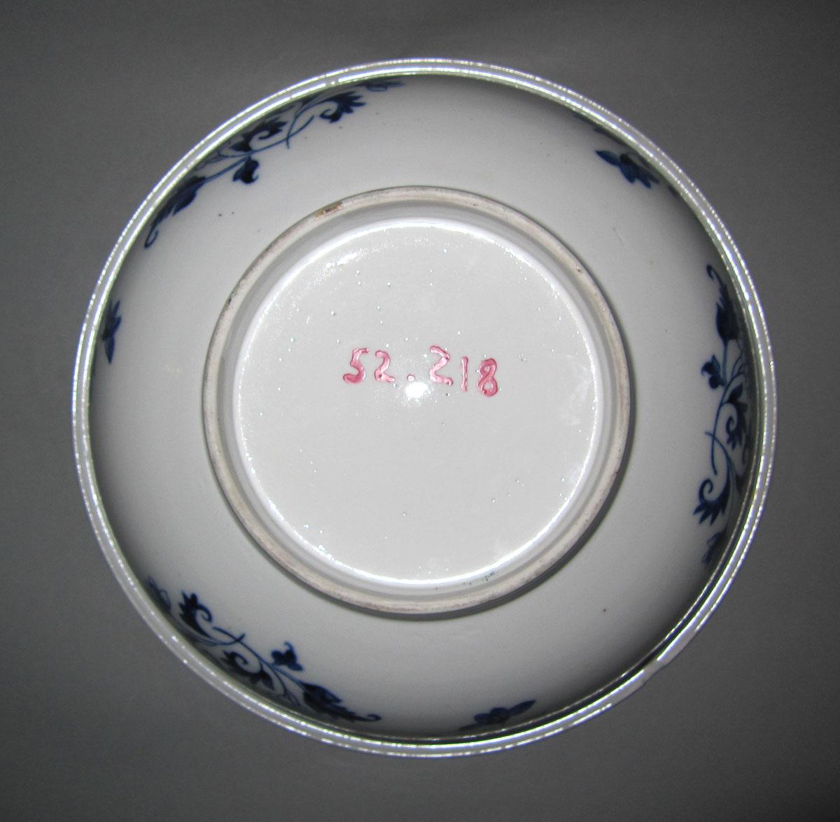 1952.0218 Porcelain bowl underside