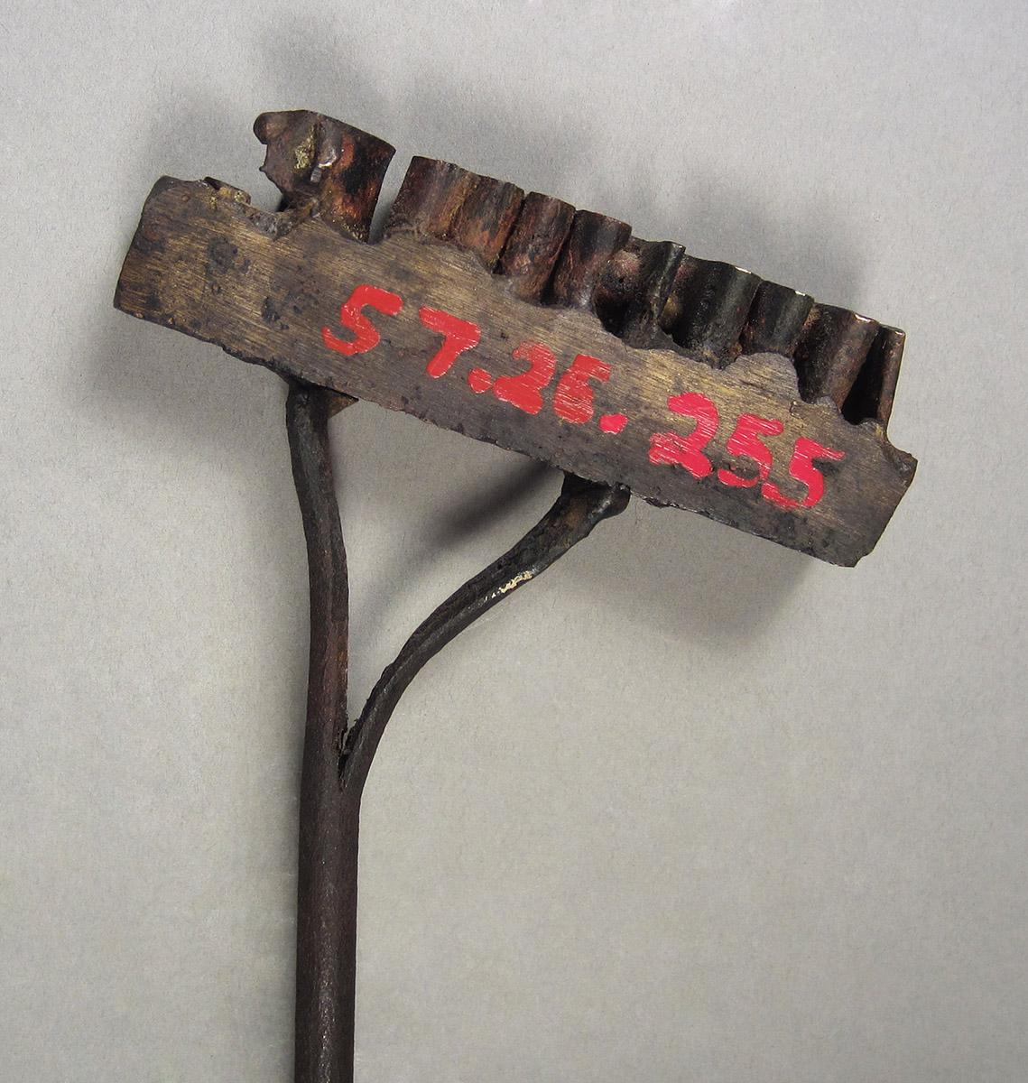 1957.0026.255, Brand, brand side 2
