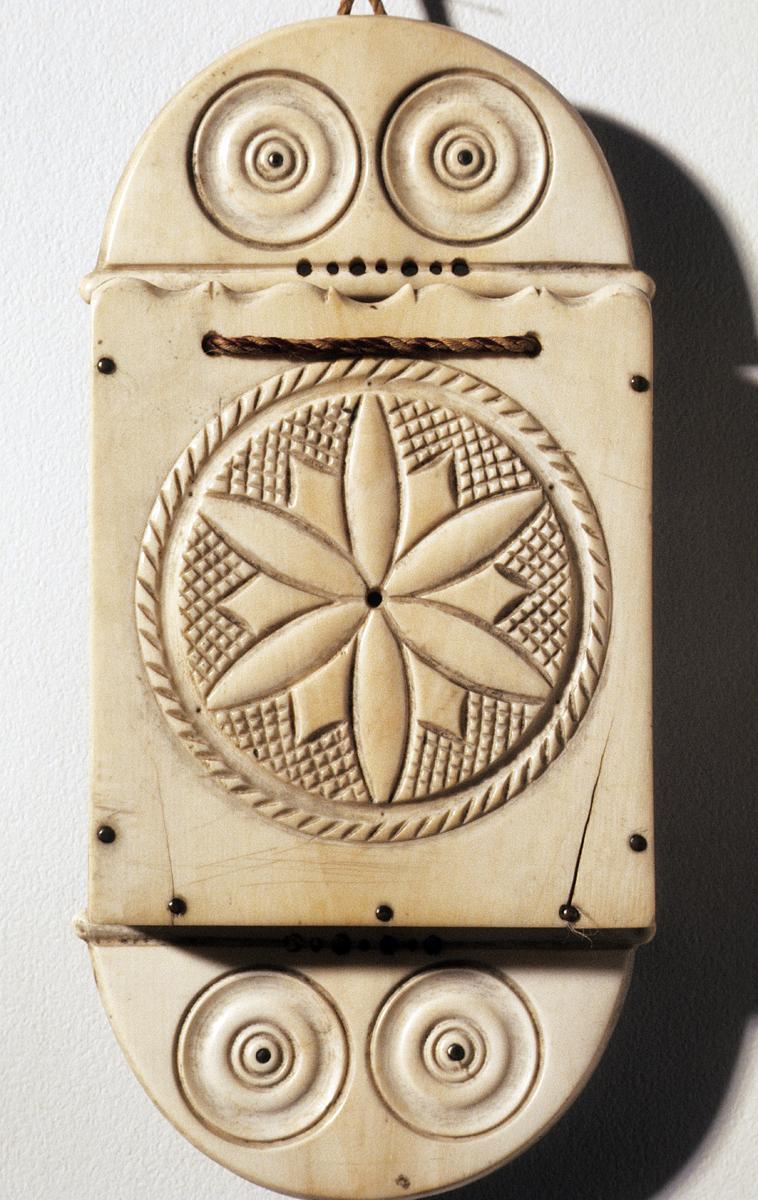 1967.0889 Wall Box