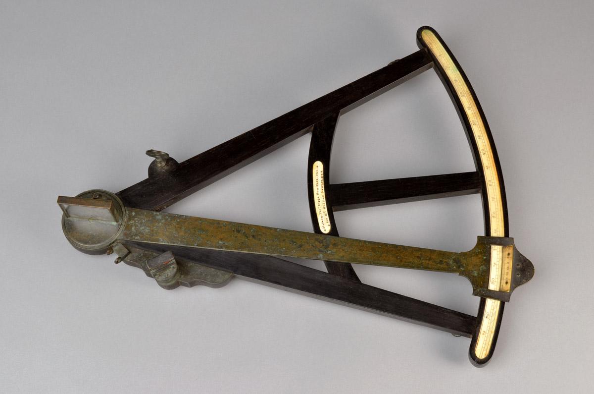 1967.0934 A Octant, view 1