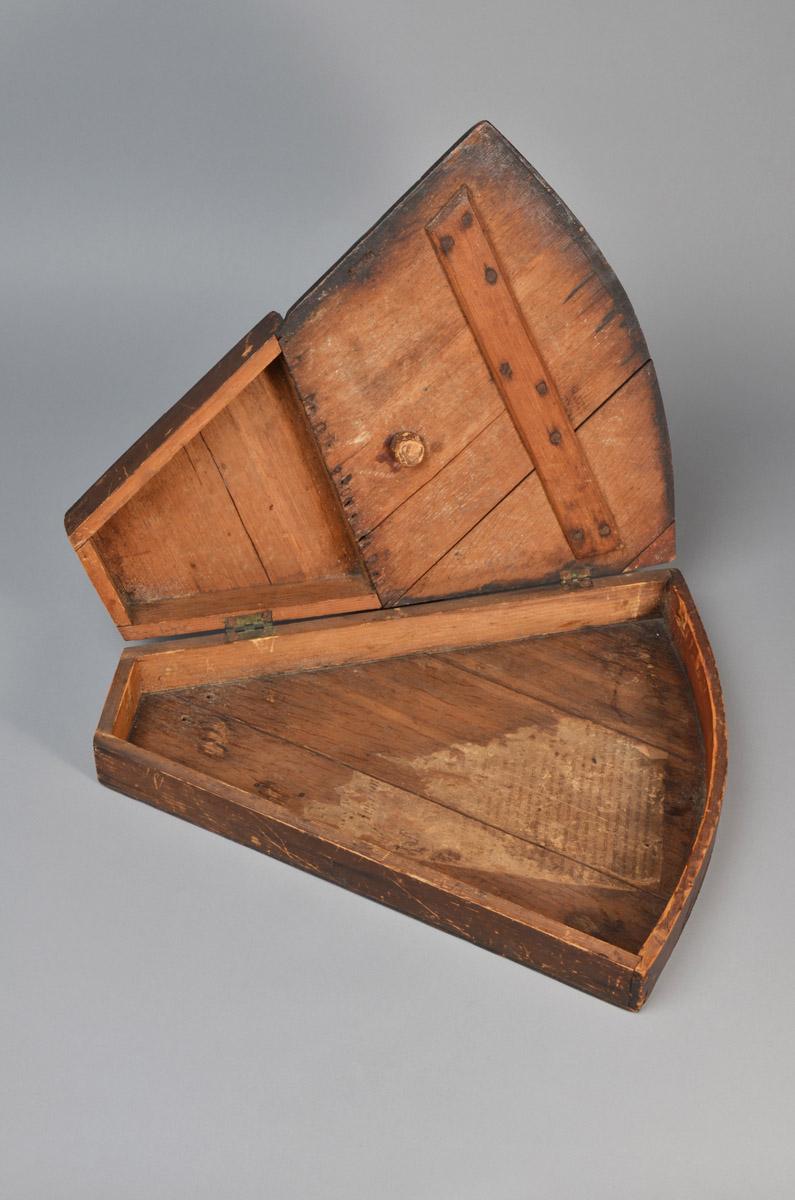 1967.0934 B Octant box, view 2