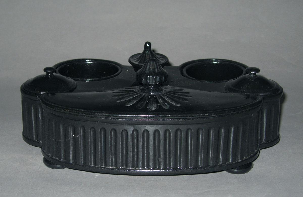 1967.0951 A- F Blackware inkwell