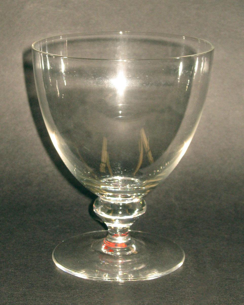 1967.0954.002 Glass goblet
