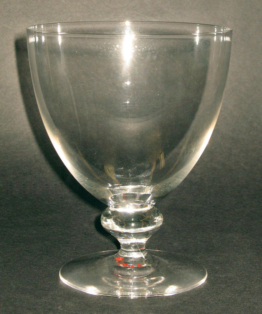 1967.0954.004 Glass goblet
