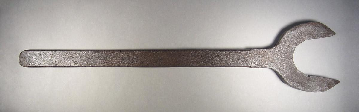 1957.0026.265, Wrench, side 1
