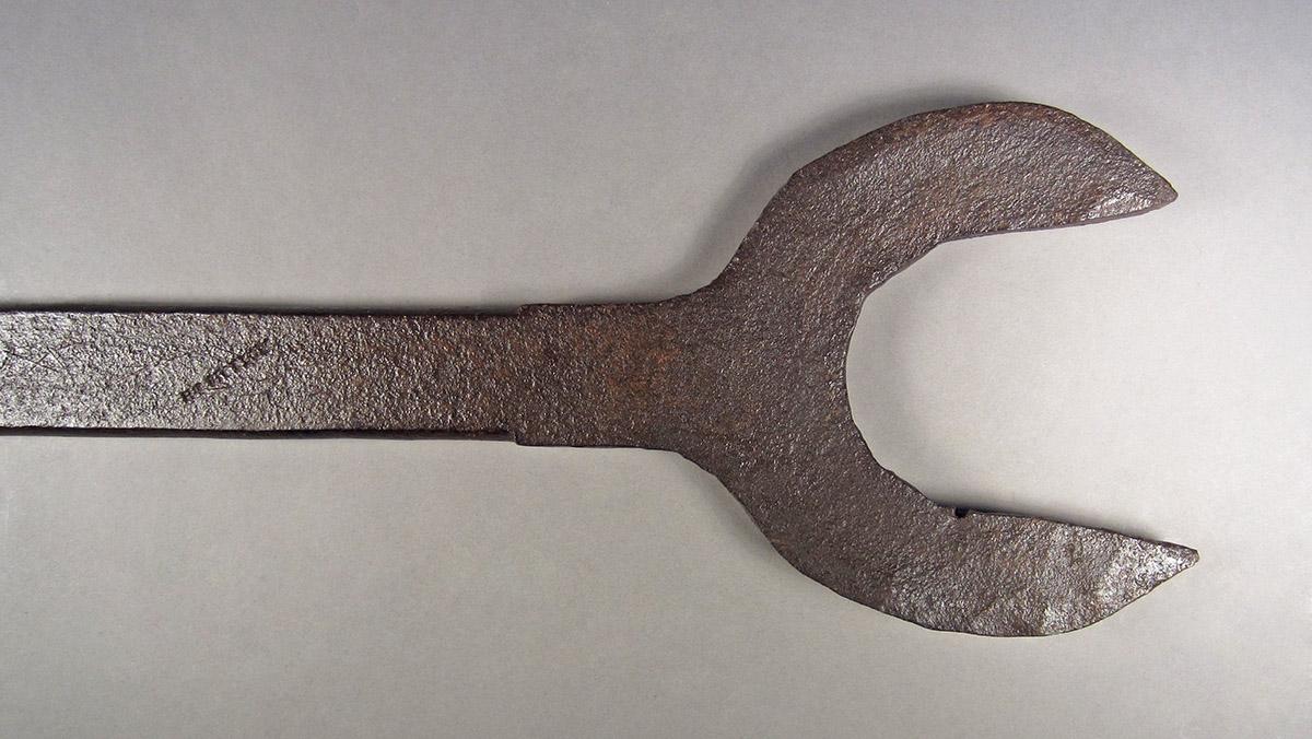 1957.0026.265, Wrench, head side 2