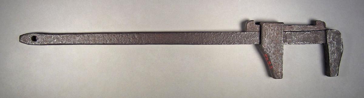 1957.0026.266, Wrench, side 1